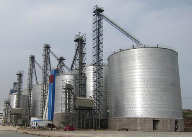 多文镇大型钢板库构造参数及水泥储存质量